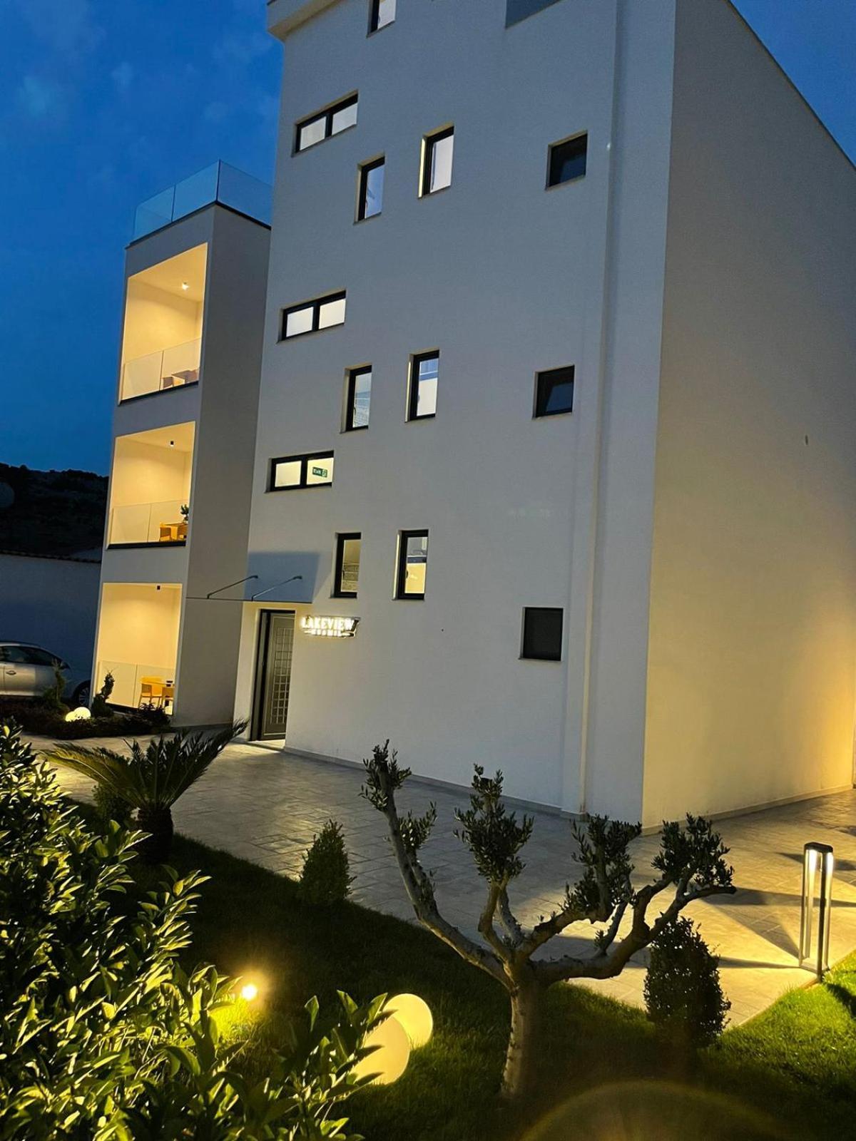 Lake View Rooms Ksamil Esterno foto