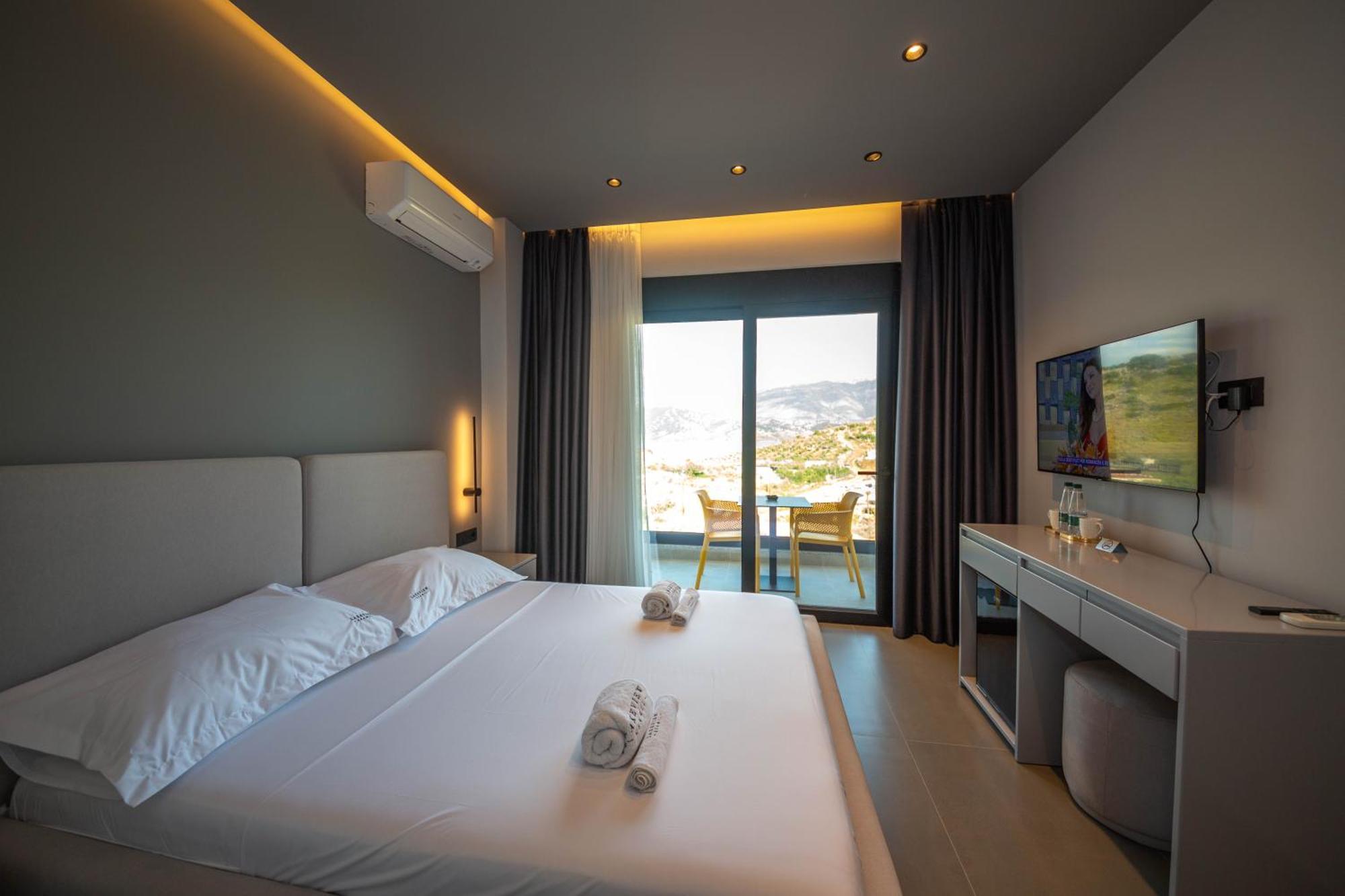 Lake View Rooms Ksamil Esterno foto