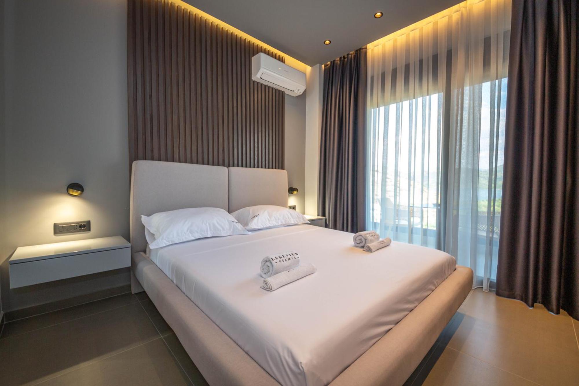 Lake View Rooms Ksamil Esterno foto