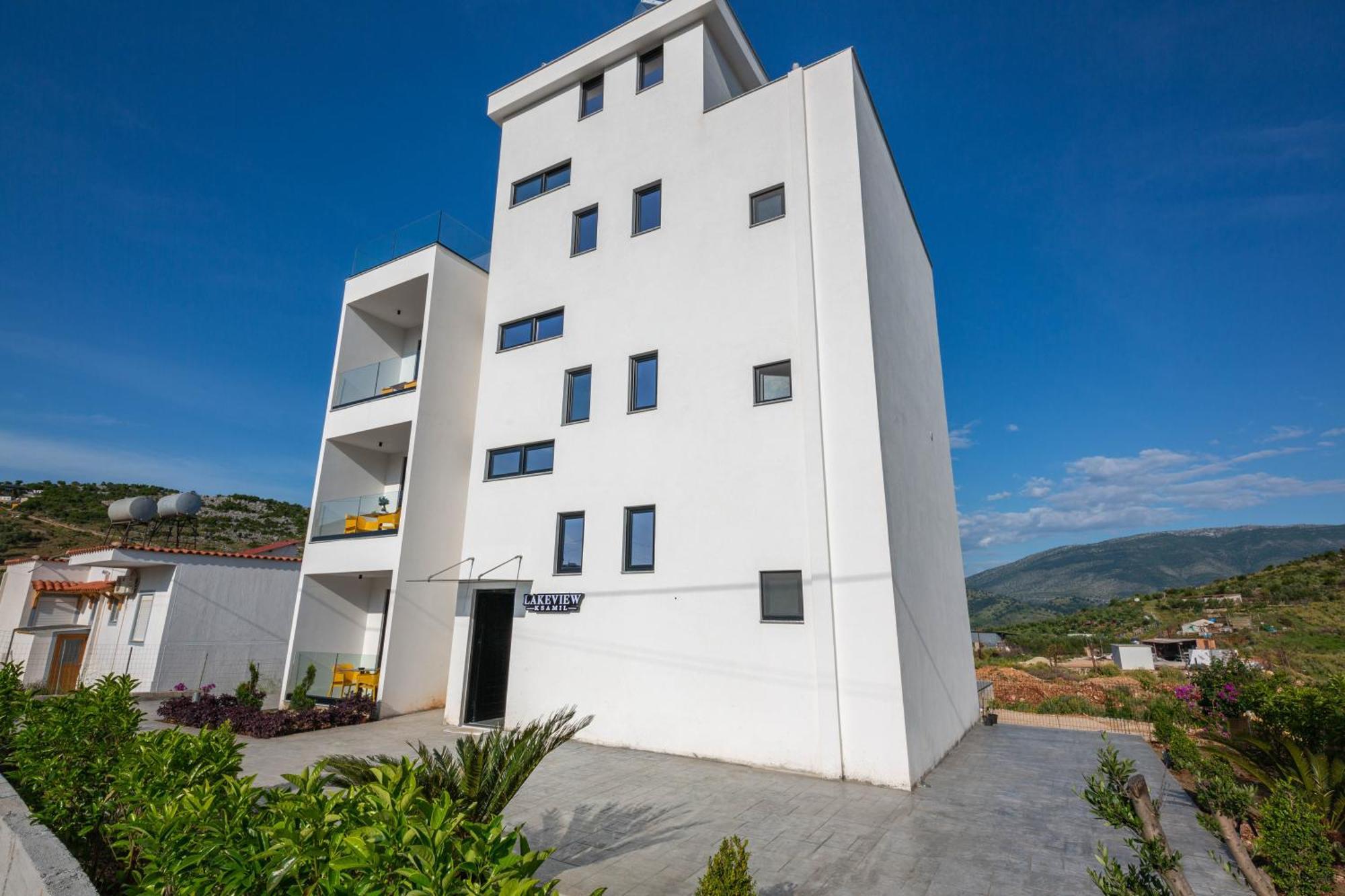 Lake View Rooms Ksamil Esterno foto