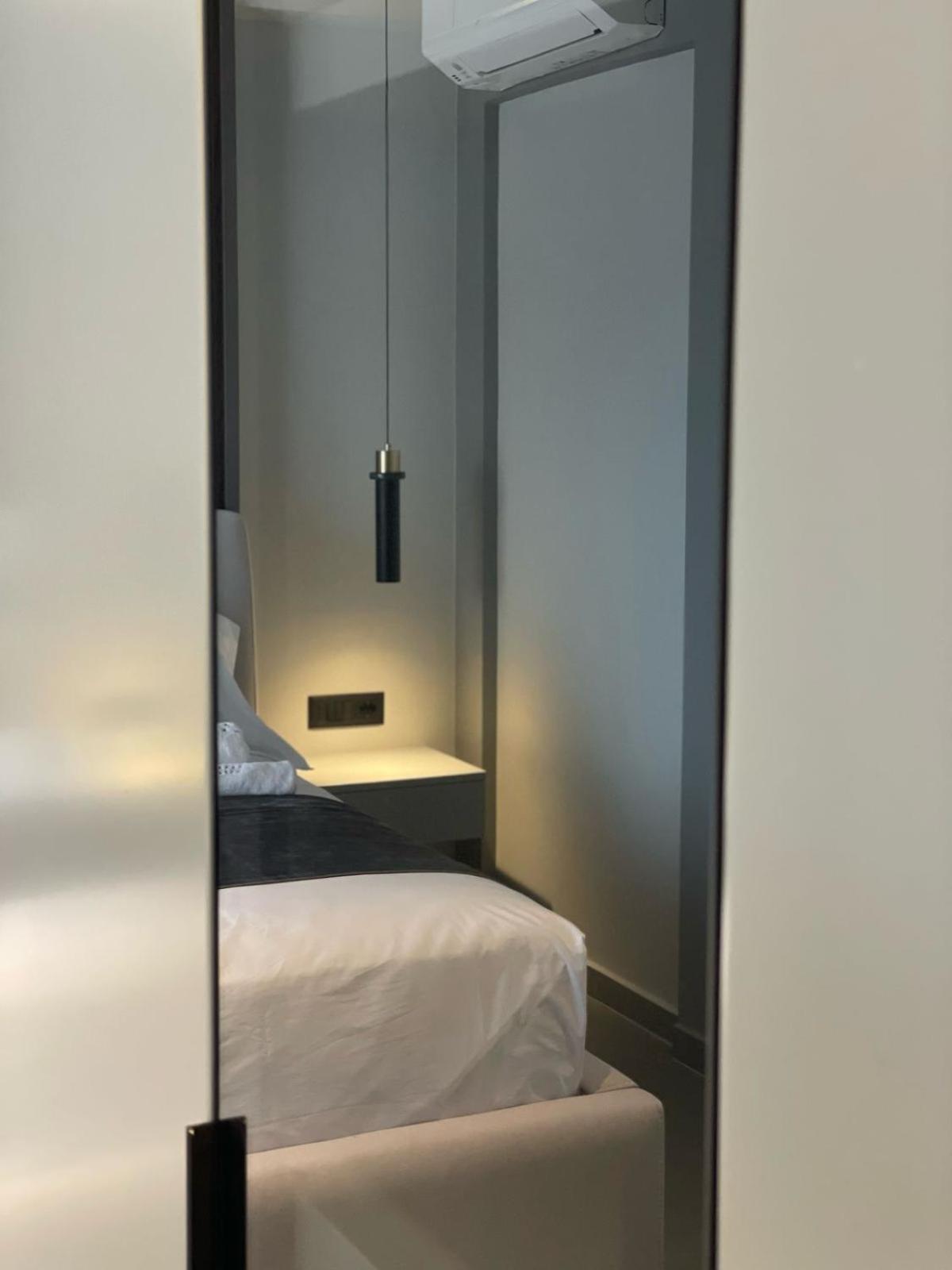 Lake View Rooms Ksamil Esterno foto